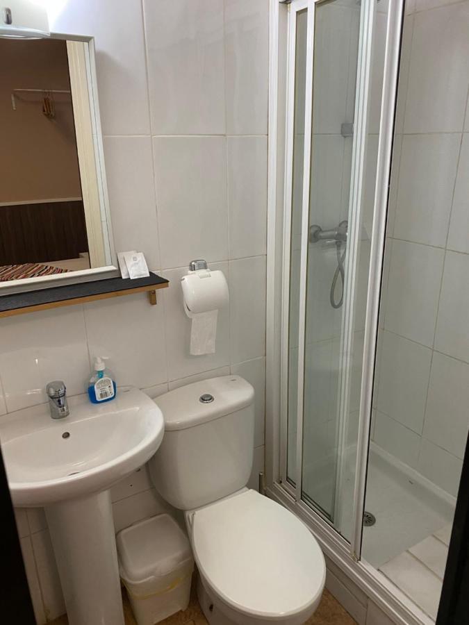 Hostal Urpi-Oklahoma Reus Eksteriør billede
